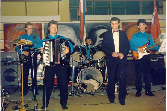 1988 - orkestar ORIJENT - Prosvjetna zabava u Dvorani Srednjoskolskog centra